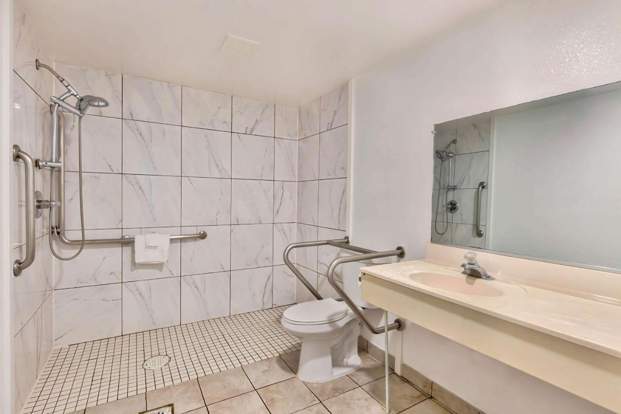 Motel 6-Falls Church, Va - Arlington Boulevard المظهر الخارجي الصورة