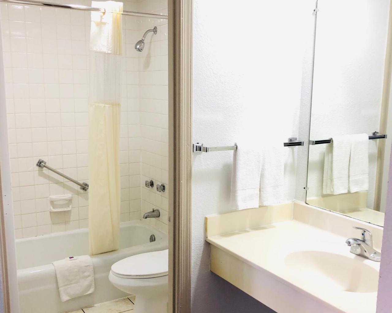 Motel 6-Falls Church, Va - Arlington Boulevard المظهر الخارجي الصورة